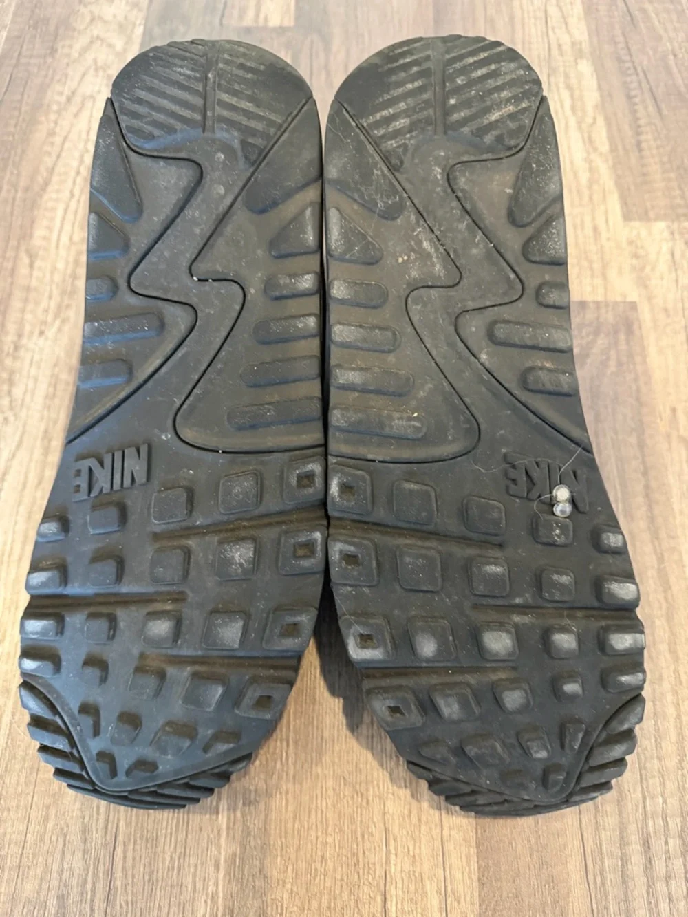 Men's Nike Air Black Athletic Sneakers - Classic Casual Trainer Mens 11 - Picture 5 of 8